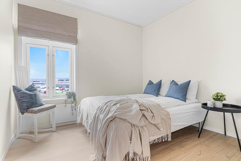 New! Huge Modern Apartment! Fit For Two Families! Bergen Exterior foto